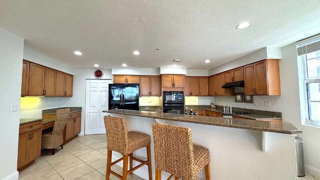 Building Photo - 1425 Ocean Shore Blvd