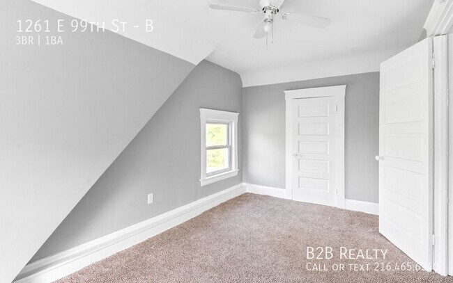 Building Photo - 1261 E 99th St