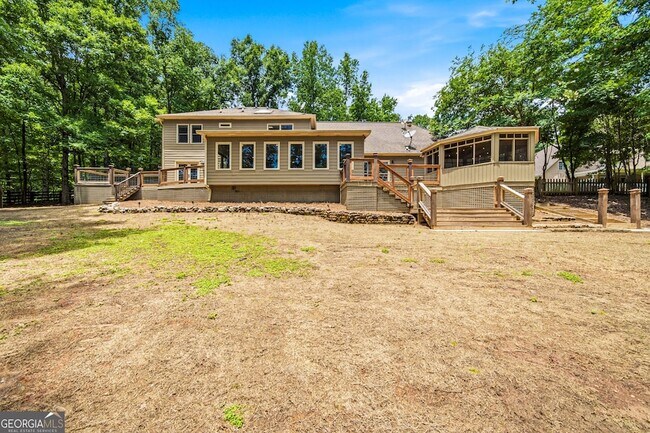 Building Photo - 250 Aspen Way