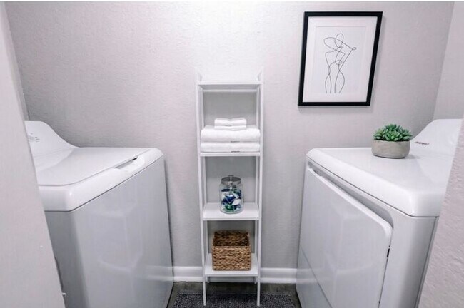 Building Photo - Luxurious 1-Bedroom Apartment in Atlanta’s Upper Westside | In-Home Washer & Dryer
