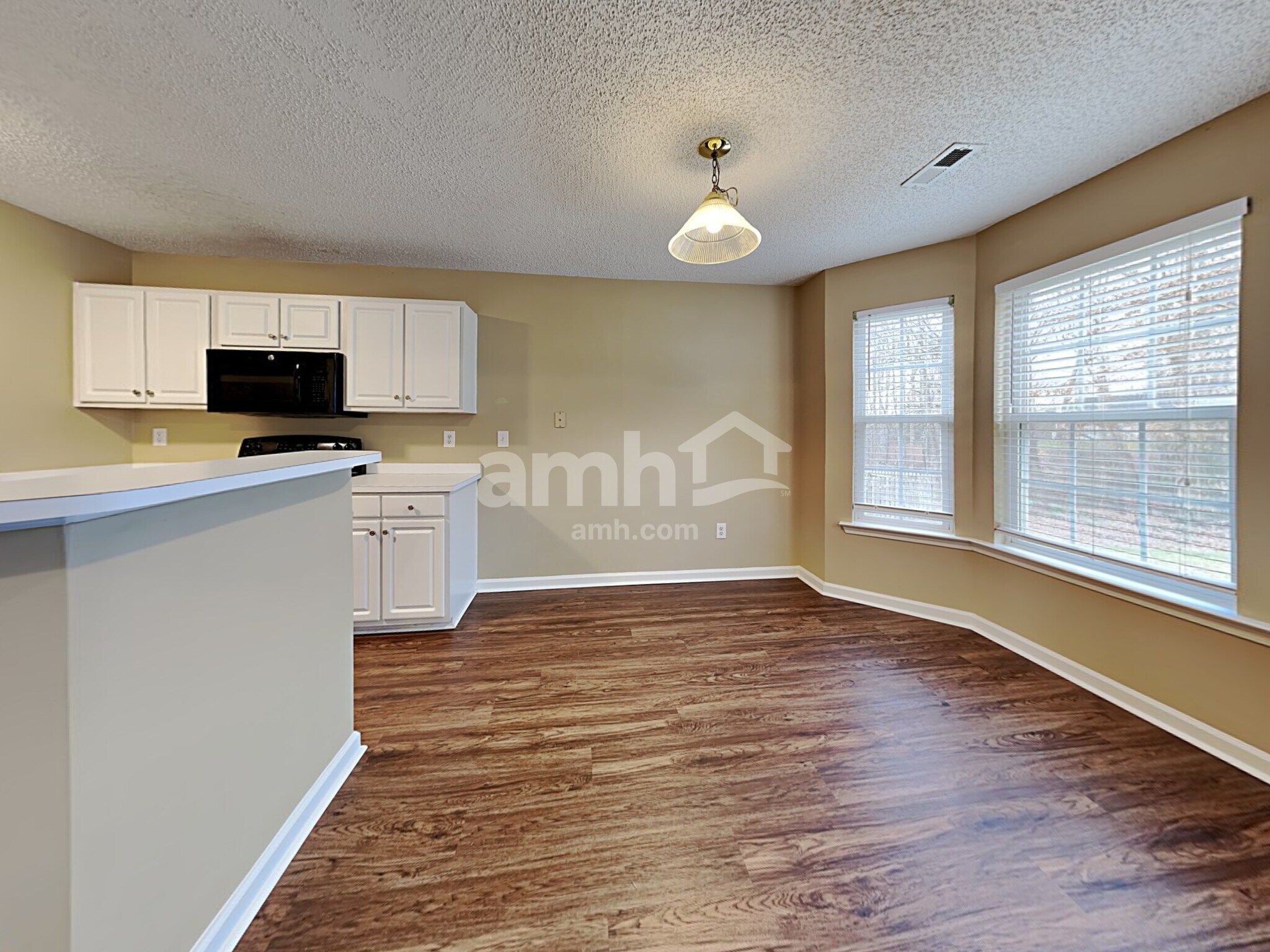 Building Photo - 182 Bonnie Woods Dr