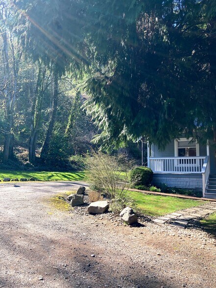 Building Photo - 6021 NW 60th Ave