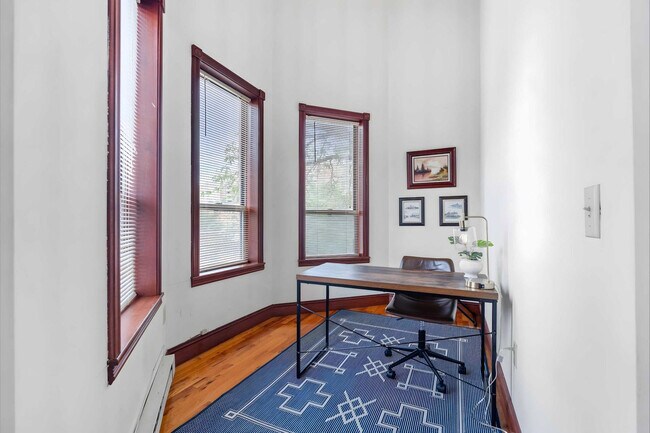 Building Photo - 402 W Dayton St