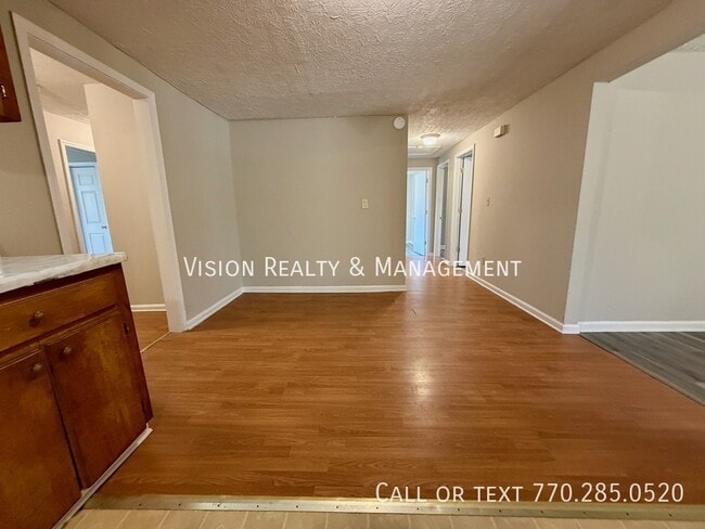 Building Photo - 219 Harmon Ave