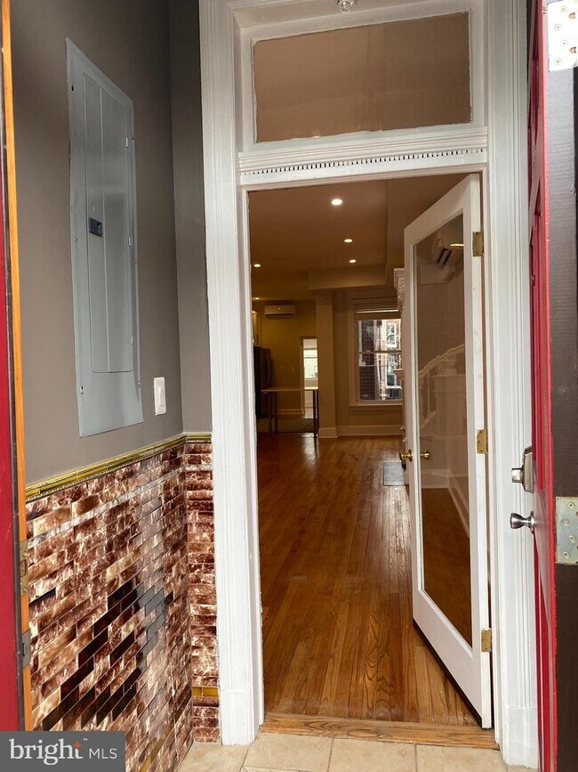 Building Photo - 19 T St NE