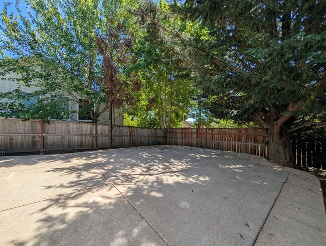 Building Photo - Beautiful 3-Bedroom, 2-Bath Home In The Barger Area of Eugene