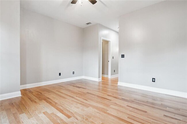 Building Photo - 3131 Washington Rd