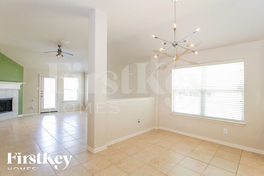 Building Photo - 2865 Evening Mist Dr