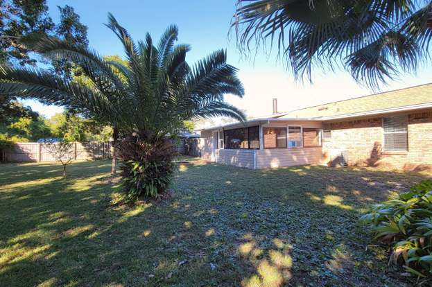 Building Photo - 1223 Redwood Ln