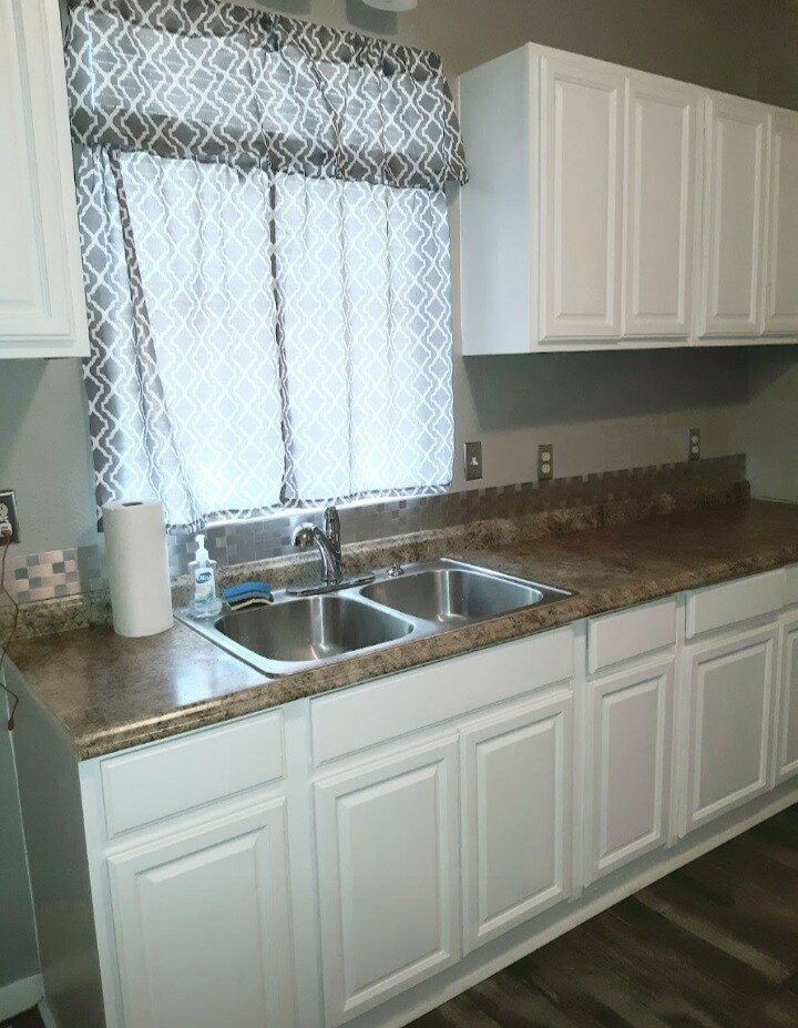 Unit #2 - 130 Glenwood Ct