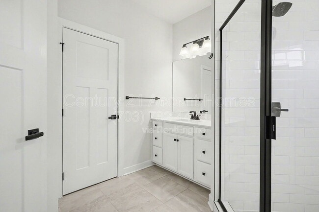 Building Photo - 1705 Dunnington Pl