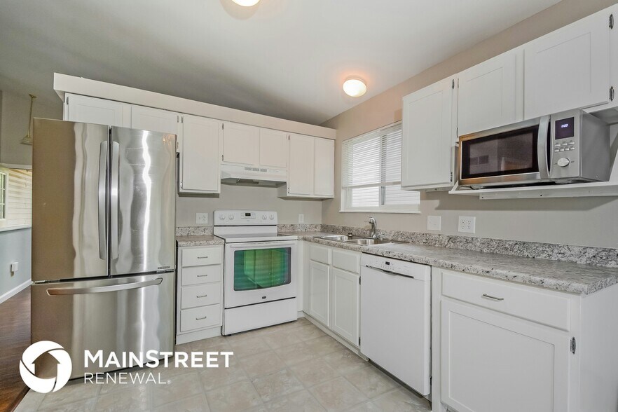 Building Photo - 6 Bishops Crest Ct