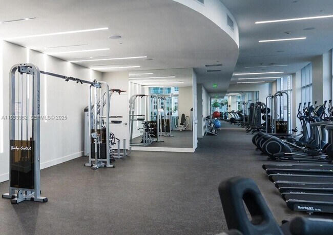 Building Photo - 488 NE 18th St