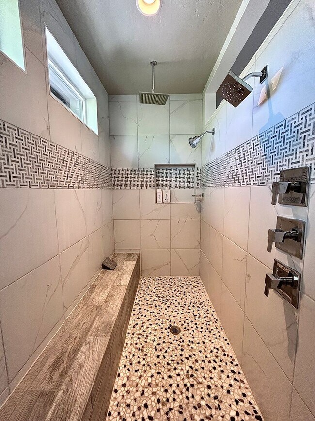 Building Photo - Luxury Living in StarView Estates - 4.98 A...