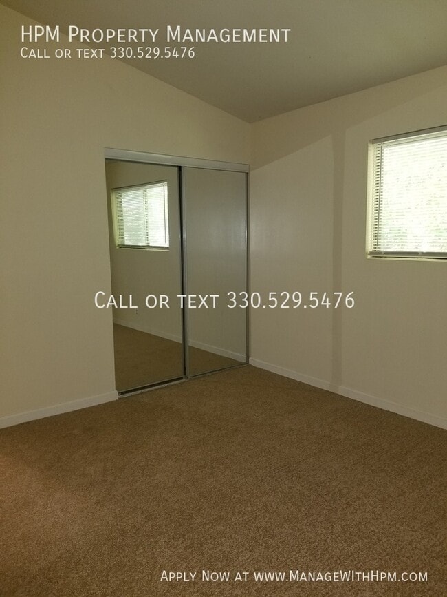 Building Photo - 2381 Newton-