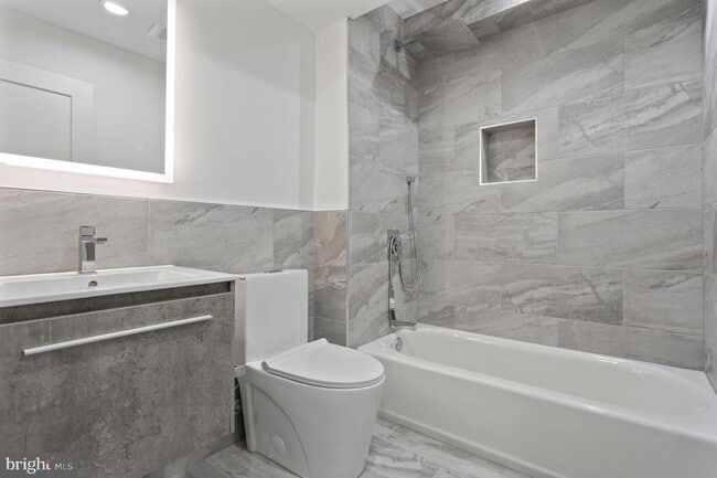 Building Photo - 1412 S 22nd St