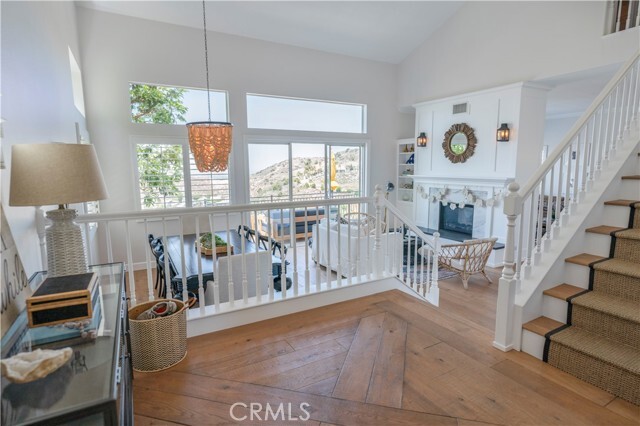 Building Photo - 6206 E Cliffway Dr