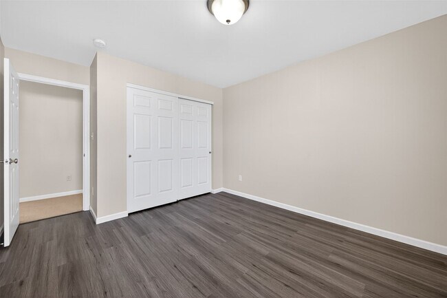 Building Photo - 3501 Charlestowne Crossing Dr