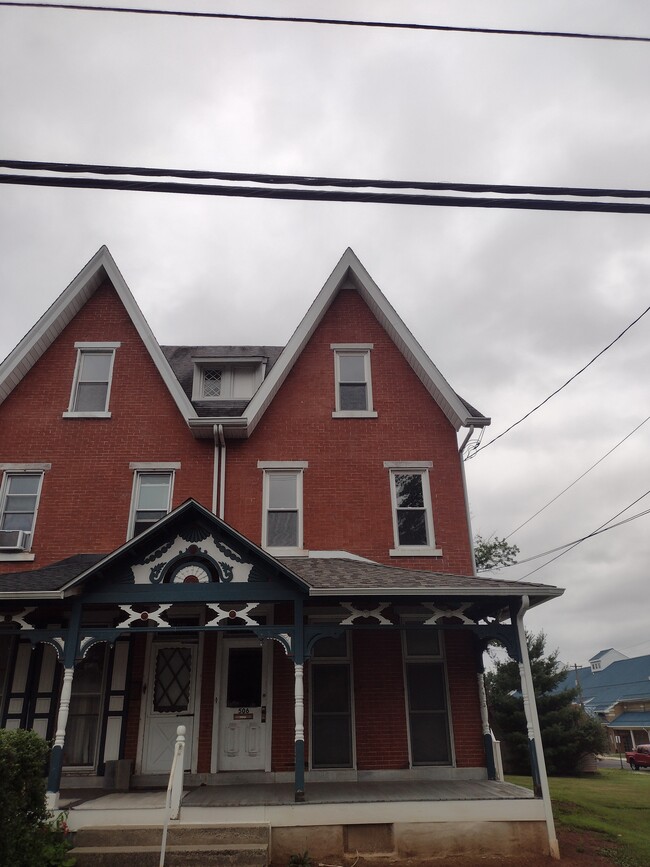 Building Photo - 506 Washington St