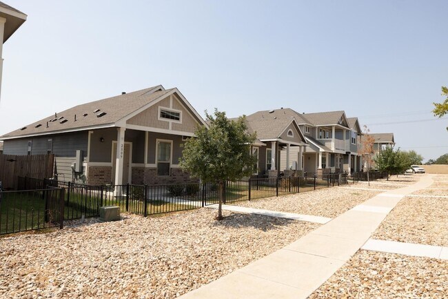 Building Photo - 2809 Seneca Path