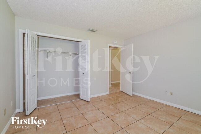 Building Photo - 969 Fountainhead Dr