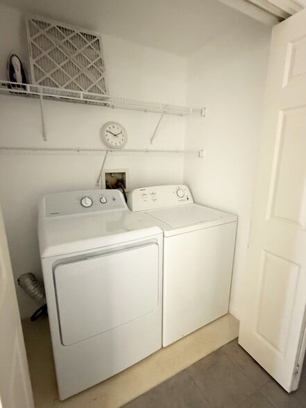 Laundry - 1158 Opal St