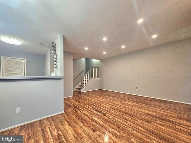Building Photo - 8077 Pantano Pl