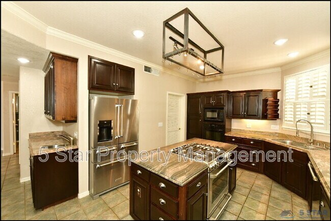Building Photo - 6598 Eagle Ridge Dr