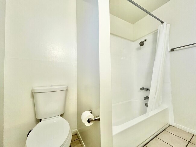 Building Photo - 4098 Arch Dr