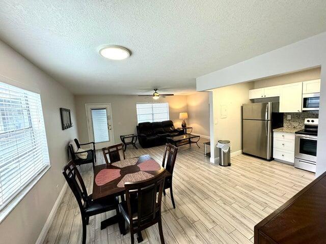 Building Photo - 127 Flanders Dr