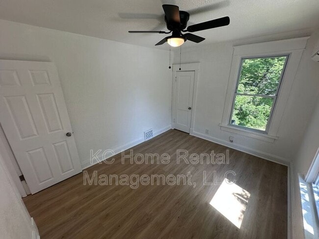 Building Photo - 2958 Lockridge Ave