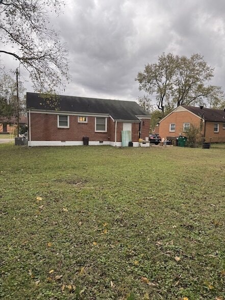 Building Photo - 1319 N 6th St