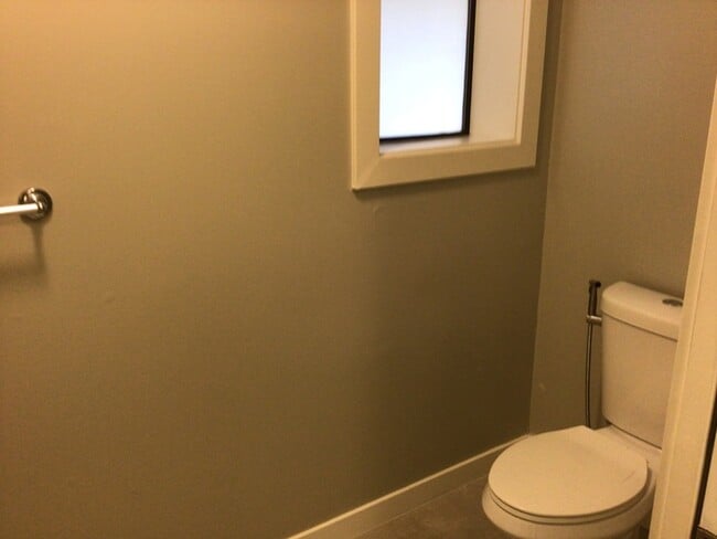 Building Photo - LUXURIOUS PRIVATE STUDIO WITH BREATH TAKING VIEWS