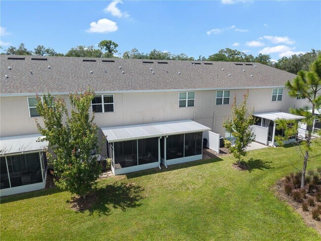 Building Photo - 10348 Oakside Dr
