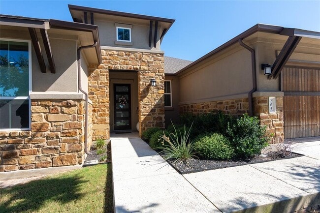 Building Photo - 205 Eiglehart Rd