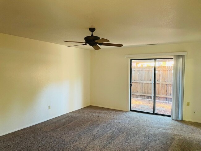 Building Photo - 155 Canyon Diablo Rd