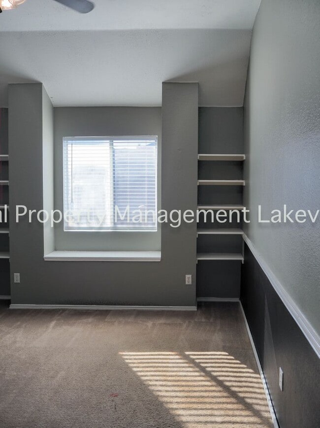 Building Photo - 7500 Waterside Pl