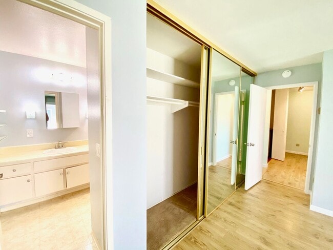 Building Photo - FOR RENT -  3 Bd/2 Ba 1,392 Sf In Friars Village Community, Townhome In San Diego Fashion Valley ...