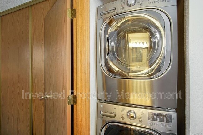 Building Photo - 2666 E Otero Pl