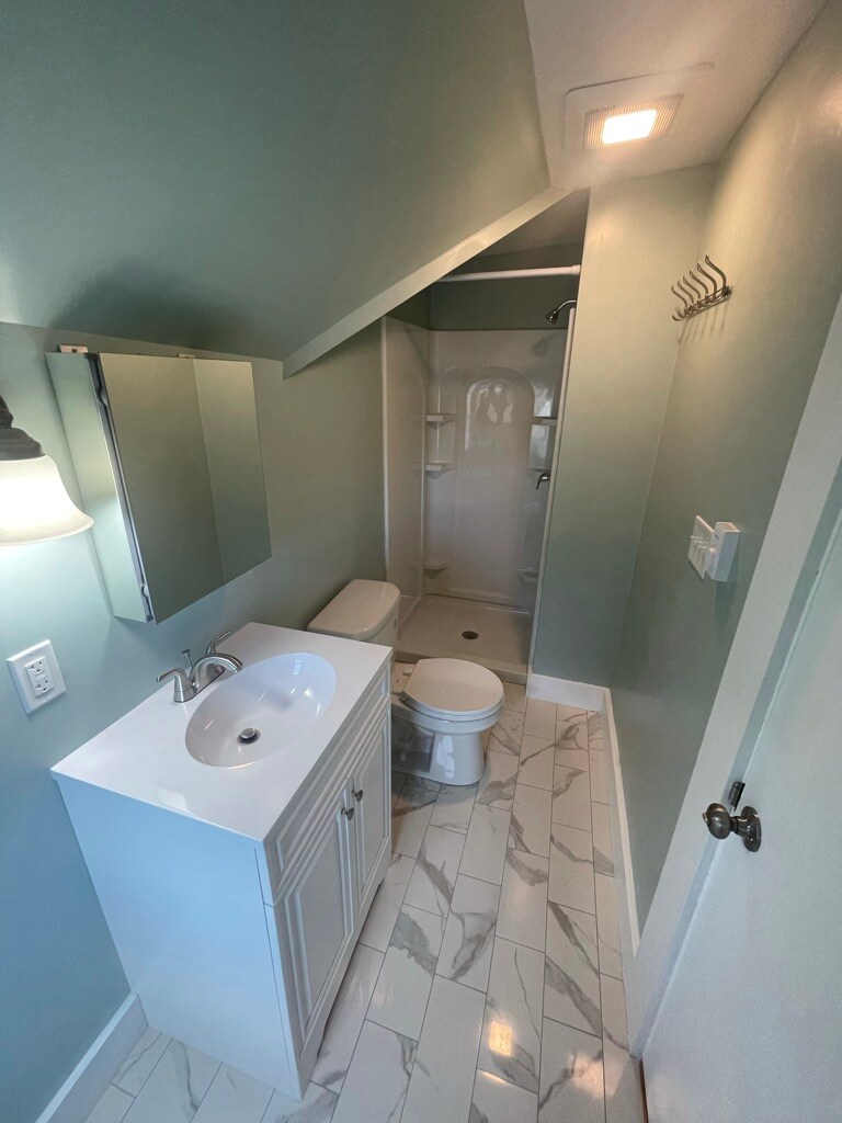 Building Photo - 188 S Orchard St