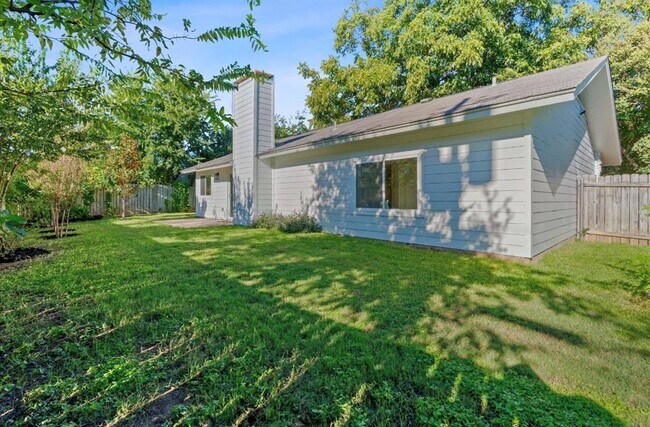 Building Photo - 5506 Salem Walk Dr