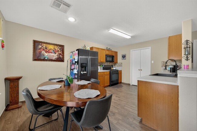 Building Photo - 8311 Tartan Ct