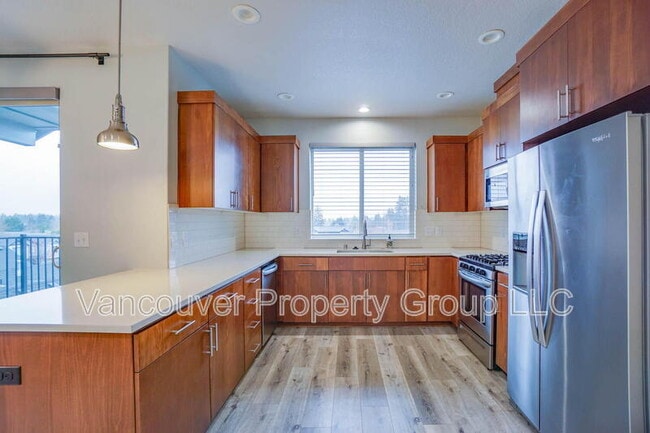 Building Photo - 13010 NE 24th Cir