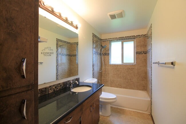Building Photo - 4 Bedroom, 2 Bath Home in Pasco