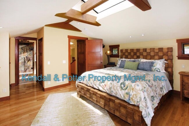 Building Photo - 508 Escalona Dr
