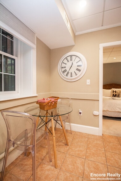 Building Photo - 1253 Beacon St