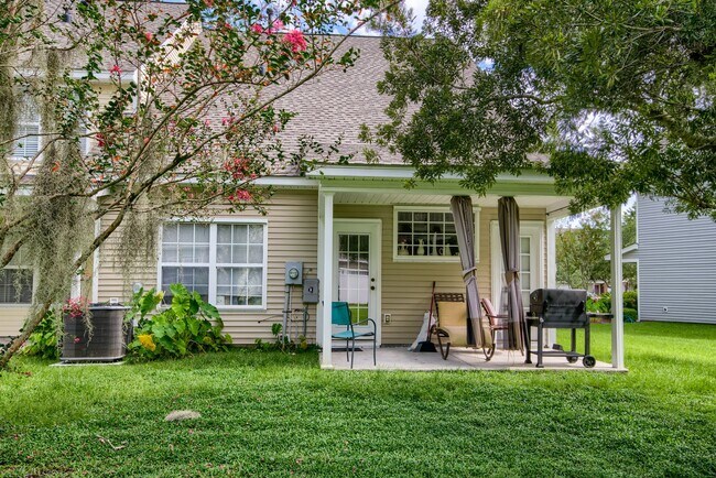 Building Photo - Easy Access to Everything North Charleston Has to Offer