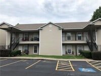 Building Photo - 1766 N Gregg Ave