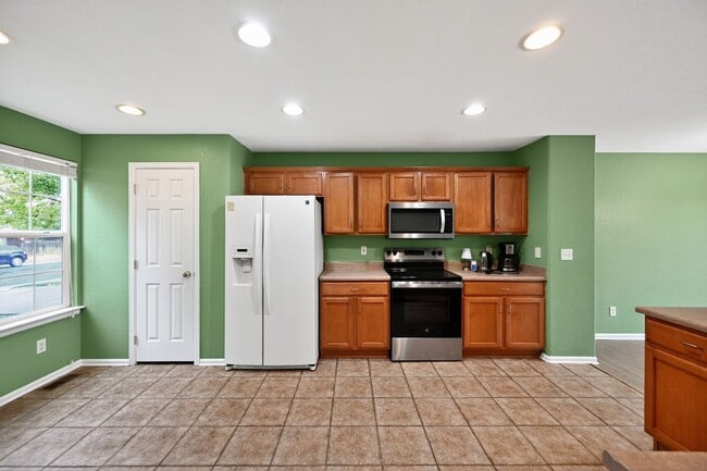 Building Photo - 16421 E Otero Ave