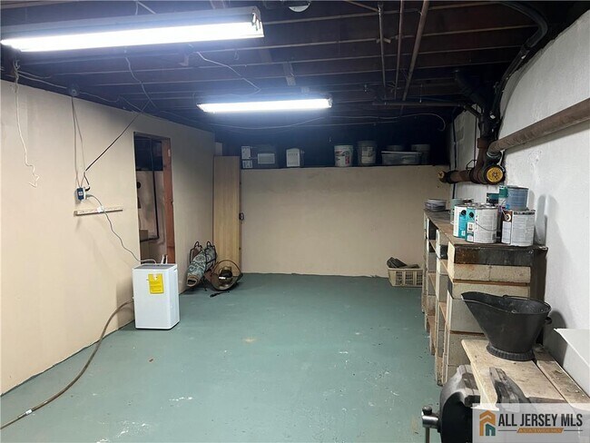 Building Photo - 11 Plainsboro Rd